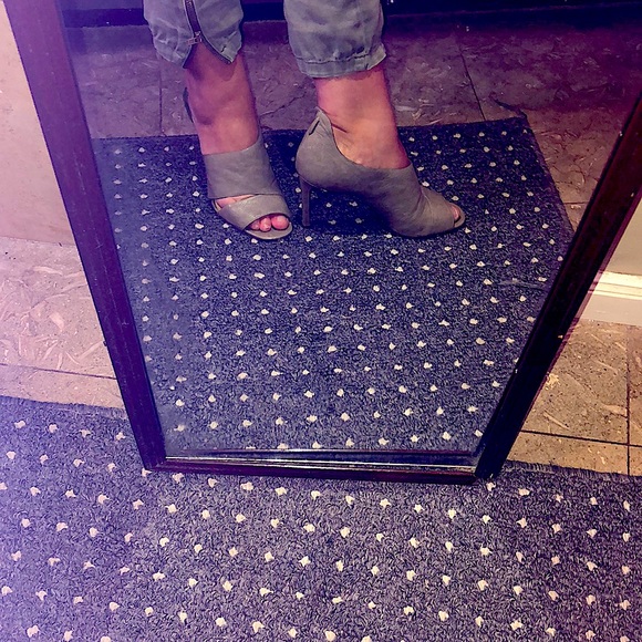 Coach designer heels Manhattan beige taupe color leather rare sz6.5 - Picture 7 of 13